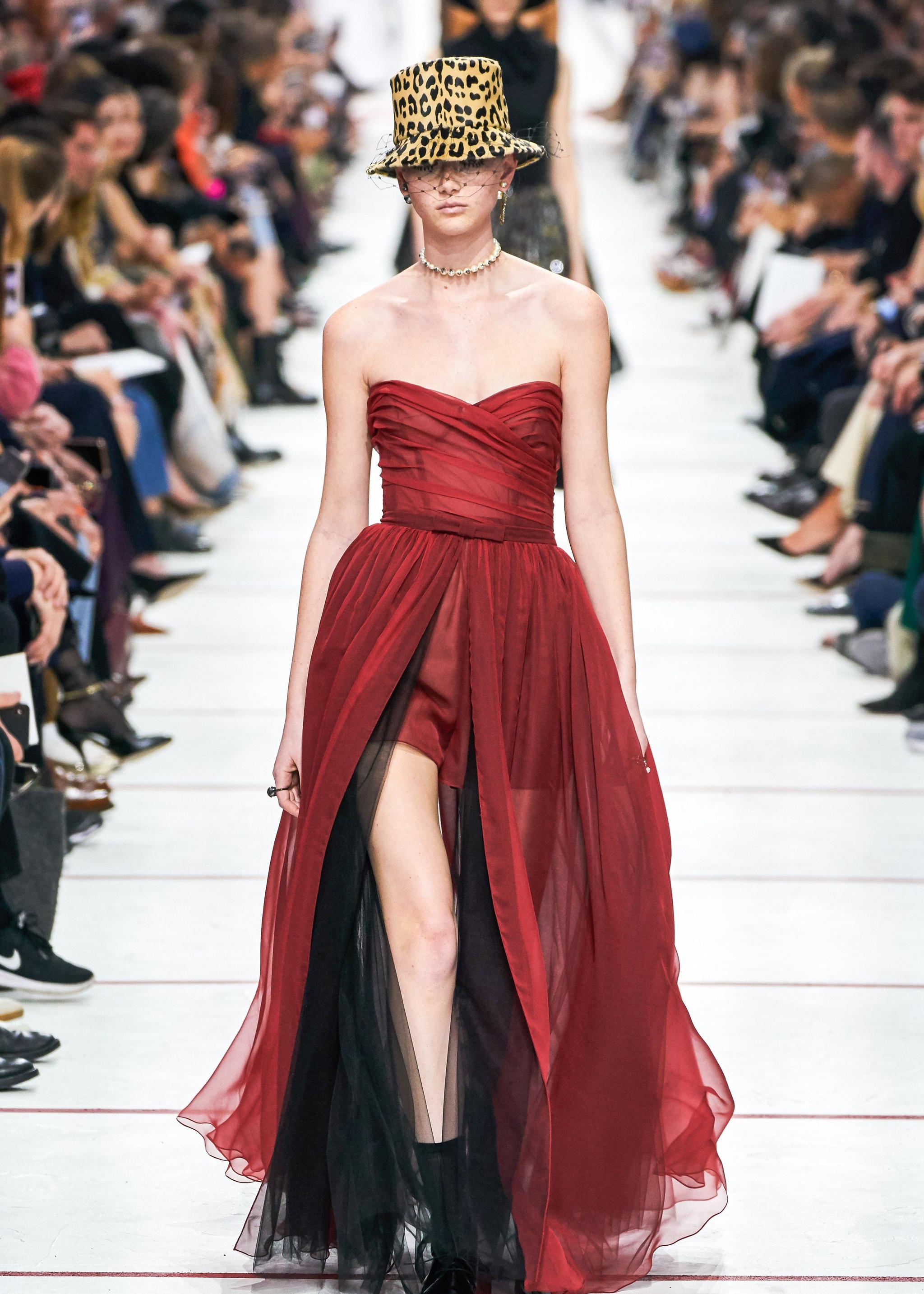 2019秋冬巴黎时装周 迪奥christian dior秀场