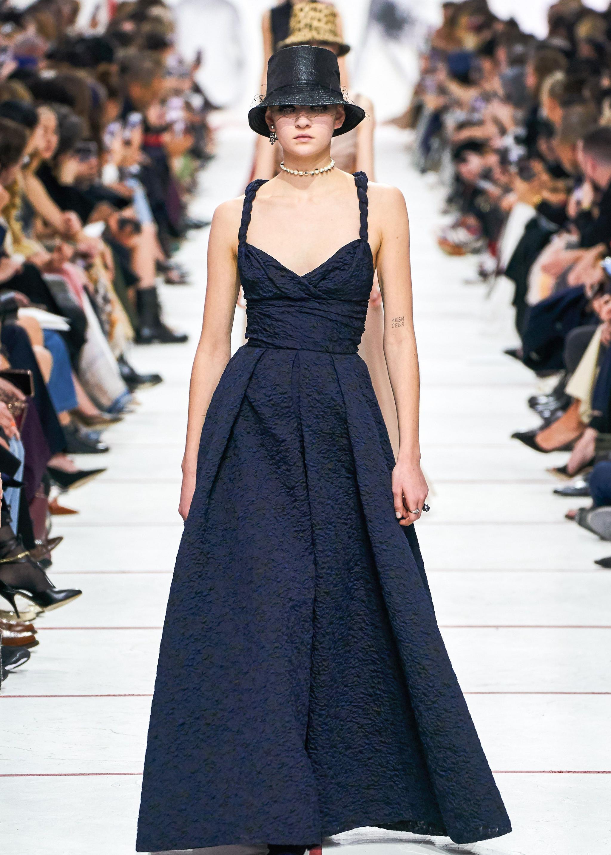 2020年巴黎春季时装秀的6大流行趋势 - 知乎