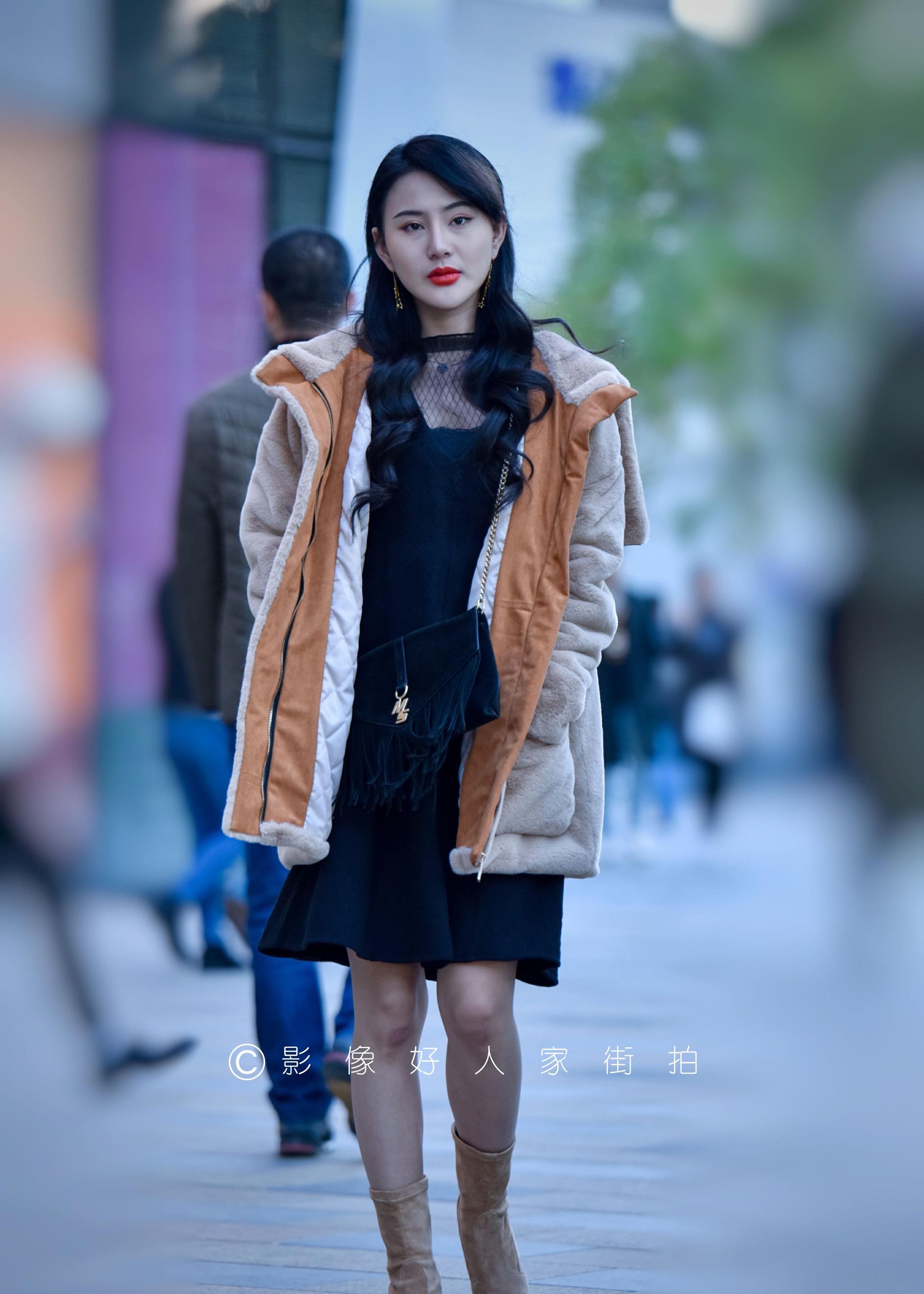 街拍心中装满自信你也可以展示自己的魅力