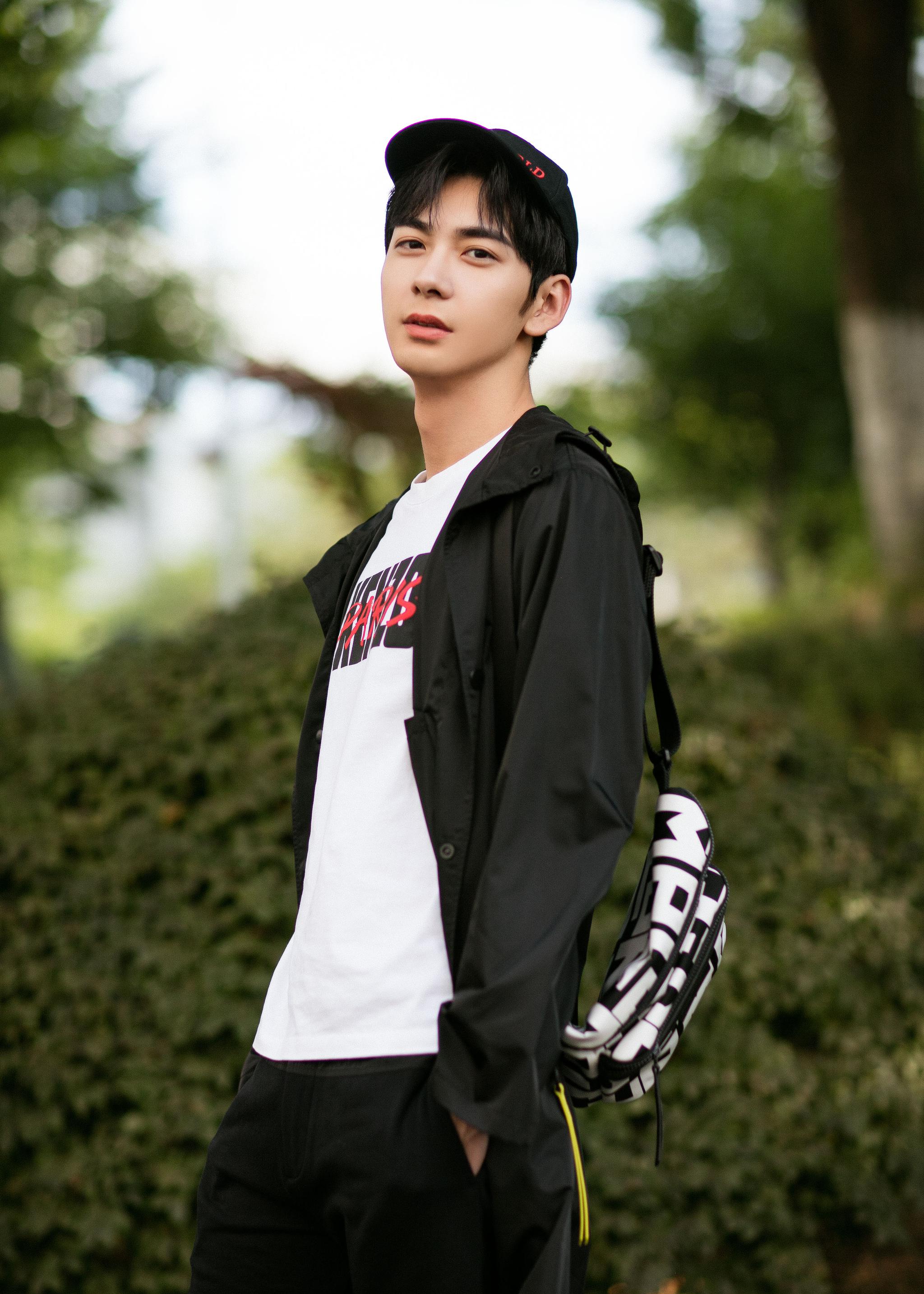 还没站稳脚跟就有了恋爱传闻陈星旭参演号手就位能火吗