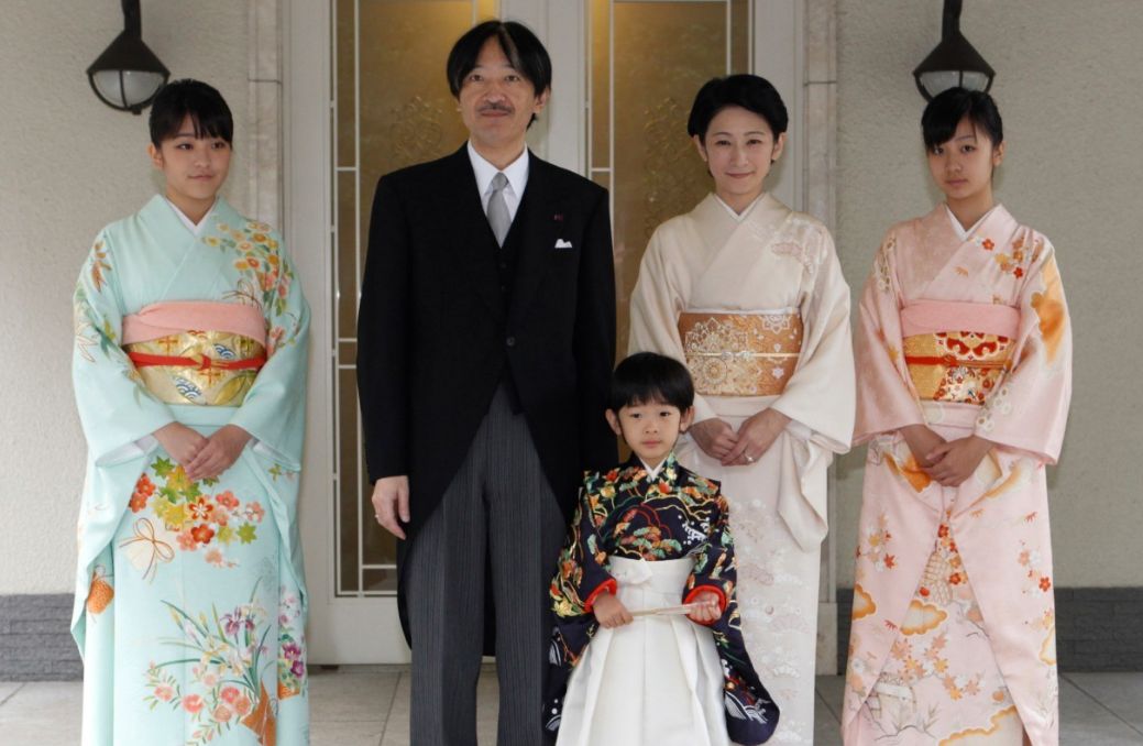 日本的和服,皇室成员穿上风格各不同,美智子皇后很有韵味