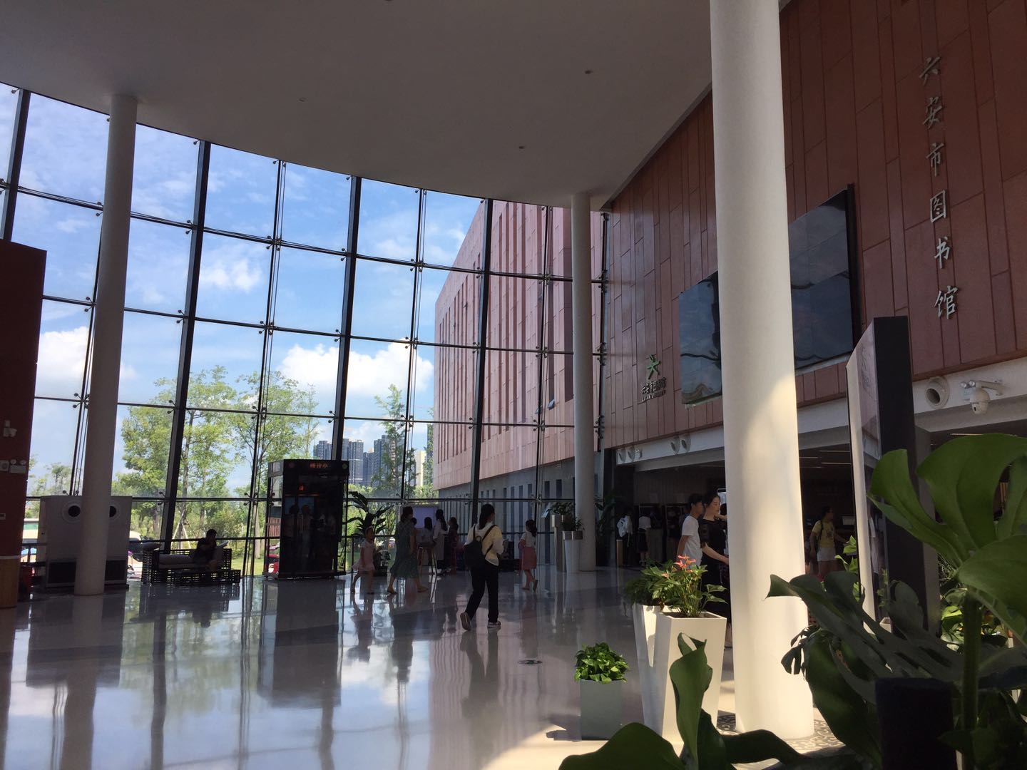 六安市图书馆终于开业喜迎八方读者!