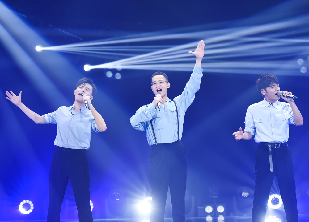 《声入人心》"神仙三重唱"激情上演 张英席赵越碰撞出震撼高音