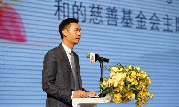 美的集团公子何剑锋,买车像买玩具,为泡温泉竟直接坐飞机去日本