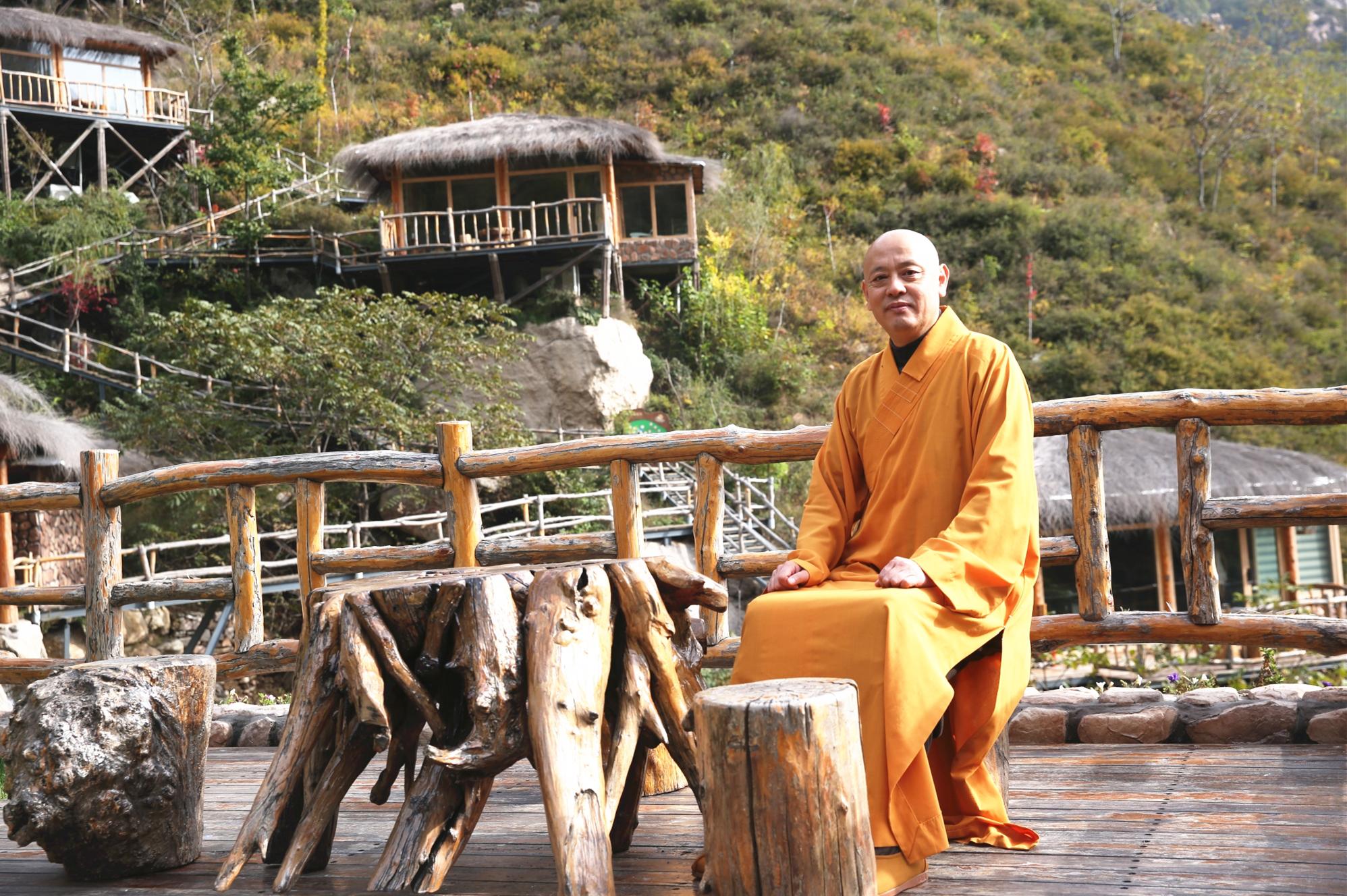 一由旬为四十里,中等的为六十里,大的为八十里.