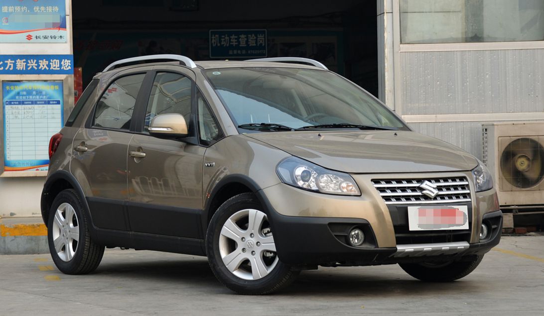 长安铃木天语 sx4造型饱满有张力,圆润也带着犀利