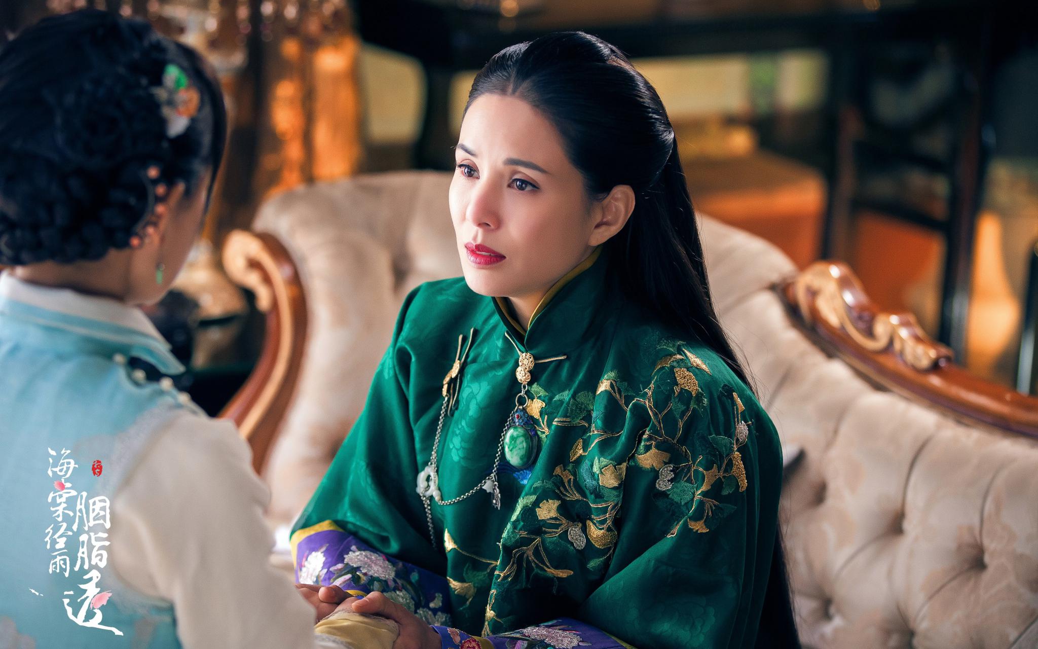 《海棠经雨胭脂透》民国造型获赞 邓伦李一桐上演时尚变装秀