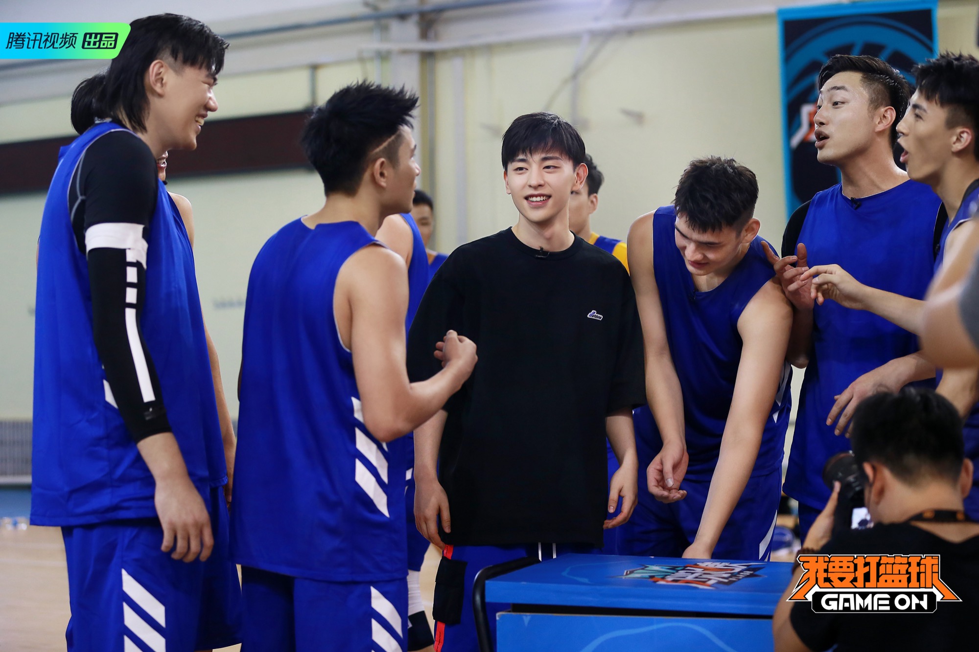 《我要打篮球》两大战队正面对决 周杰伦杜江嗯哼惊喜应援!