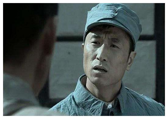 《亮剑》段鹏最后是副团级干部,再想升官很难,原因其实很简单