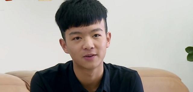 变形计:富二代下乡后,竟在床下翻出这东西,节目组连忙停止拍摄