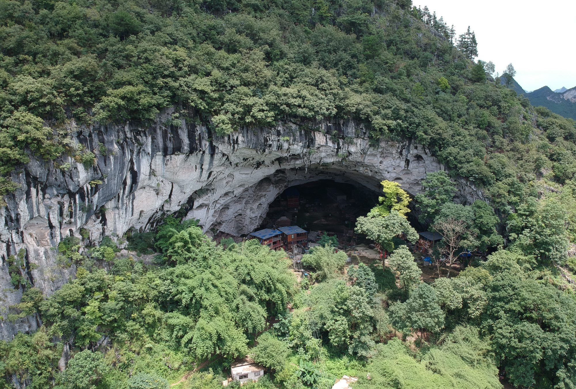 图集:为躲避战争,他们住进山洞,过着与世无争的生活_高清图集_新浪网