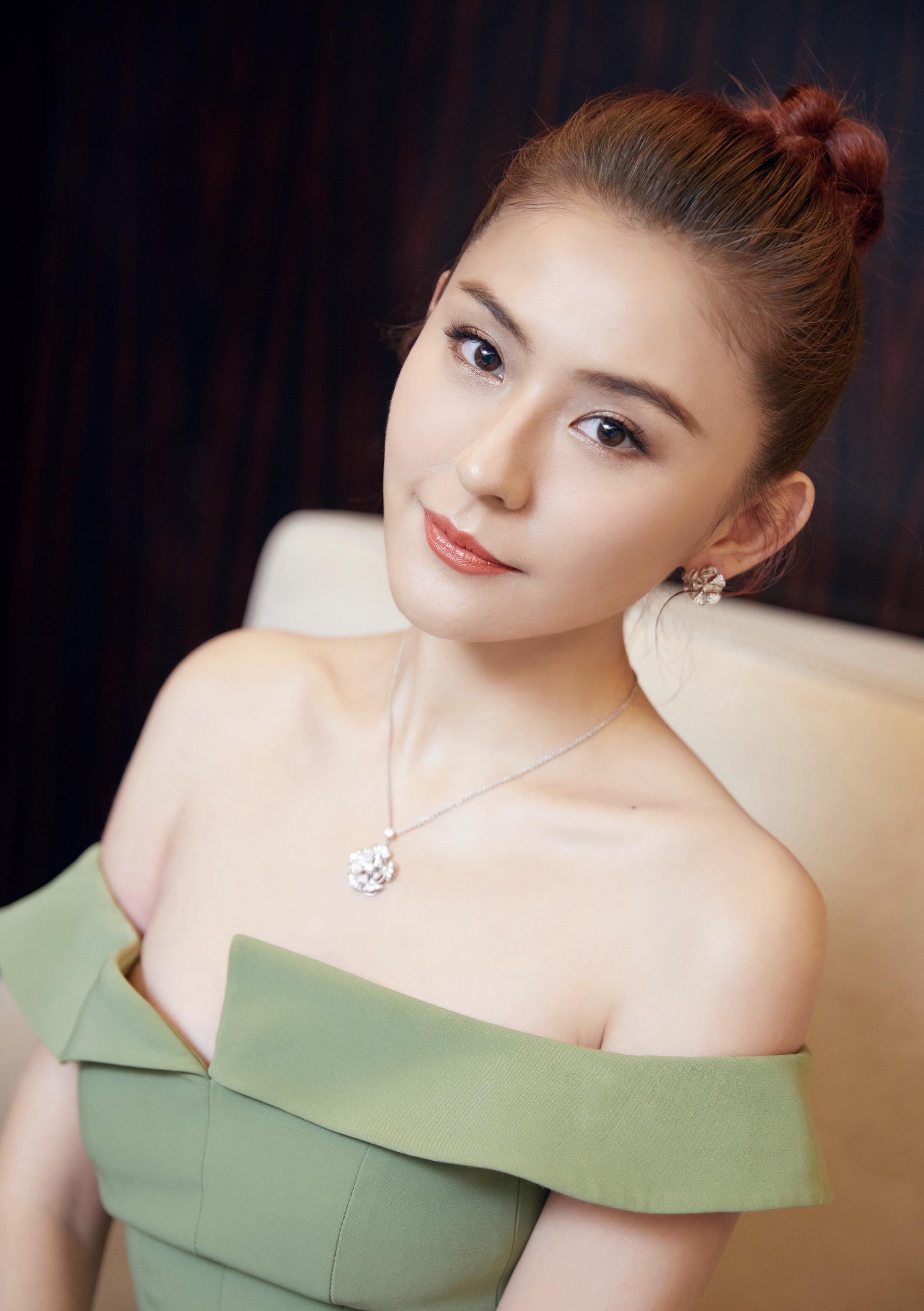 网友:你那么优秀,要好好活着|热依扎|抑郁症|活着_新浪新闻