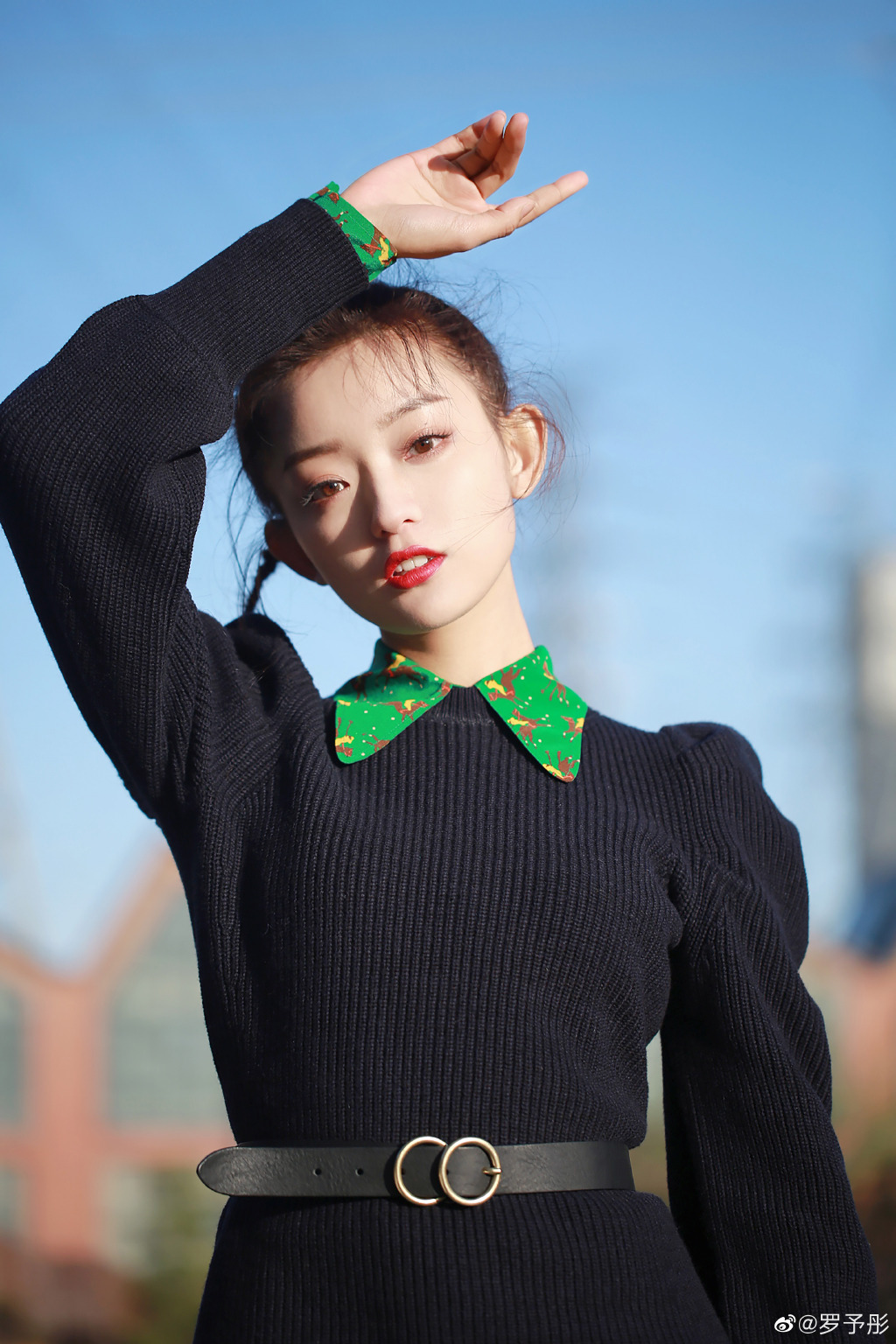 美女演员罗予彤迷人写真美照欣赏_高清图集_新浪网