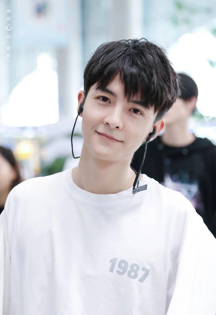 管栎参赛青春有你风之少年暖心队长全新启航