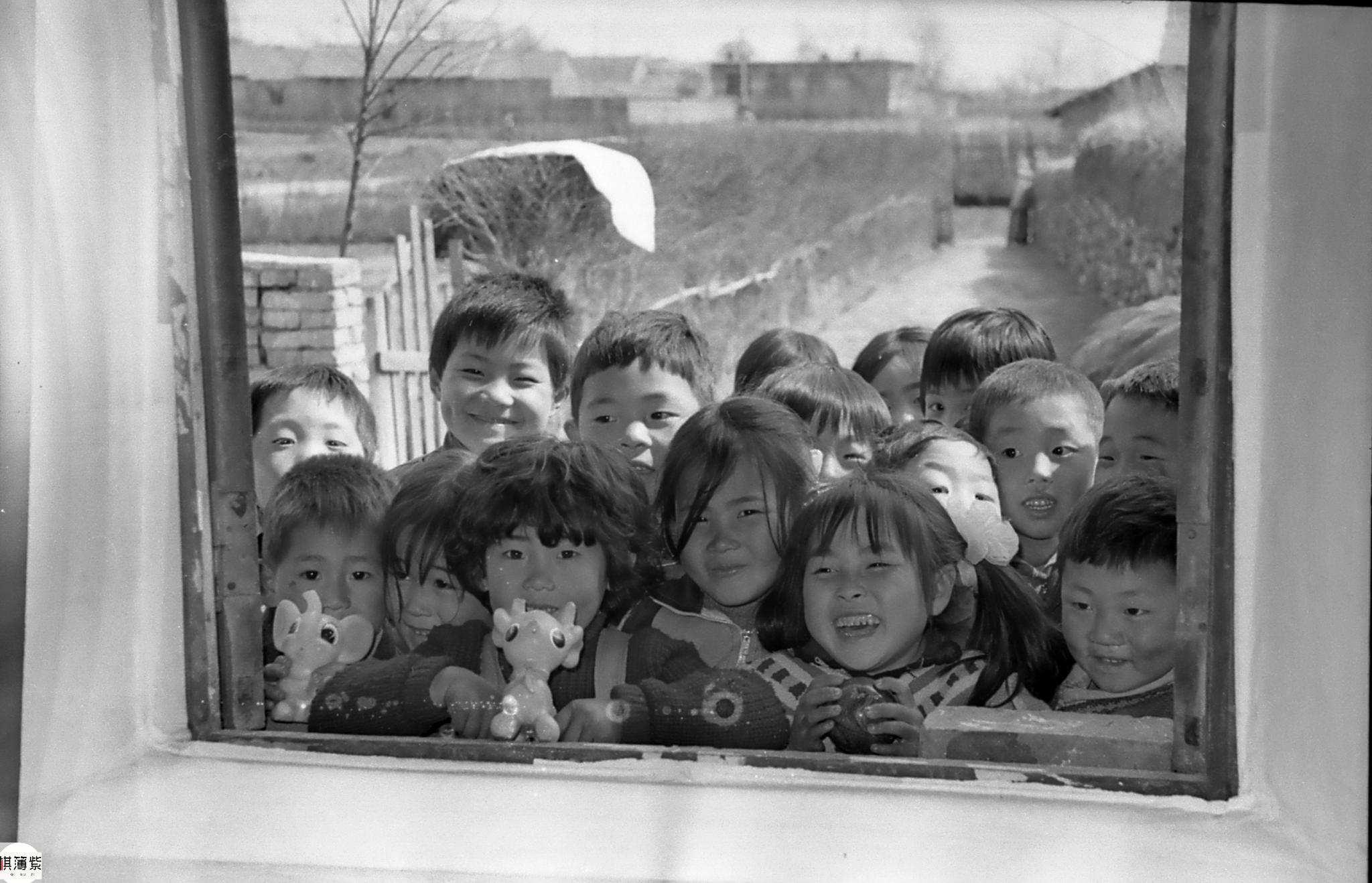 80年农村小孩生活图片图片