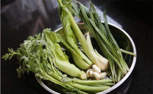 为什么葱蒜是“荤菜”？不止这两种，它们一家子都被吃素者拒绝