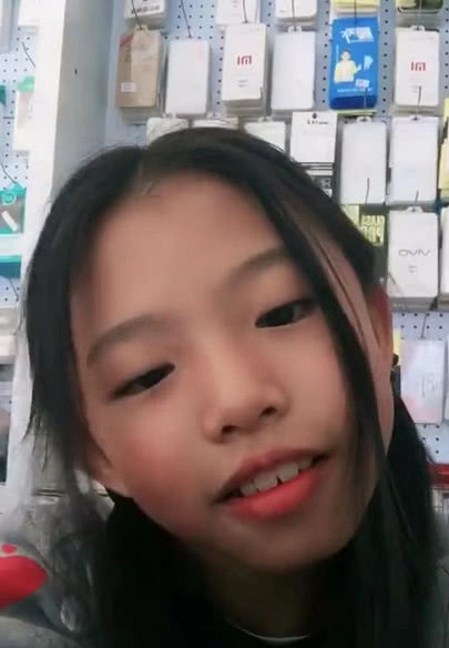 化妆有多重要小妹妹妆后颜值爆炸!网友等你快快长大