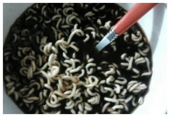 假如免费送你无限购物卡,下图4种食物只选一种,购物狂首选第四