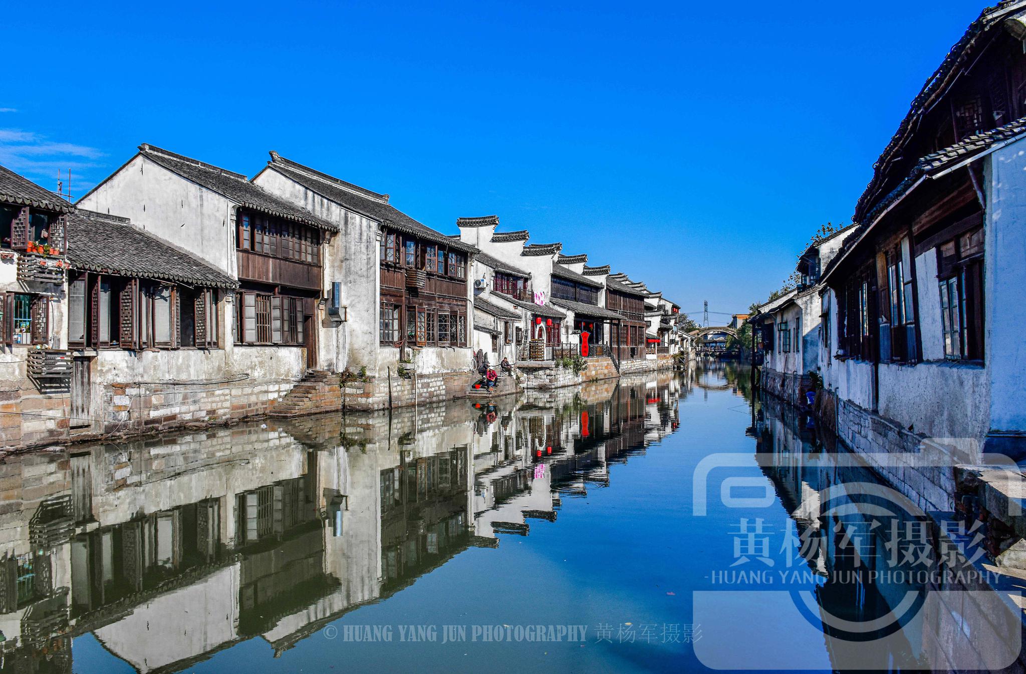 浙江湖州南浔古镇的水乡风光,有河道1035条北濒太湖,看看怎样