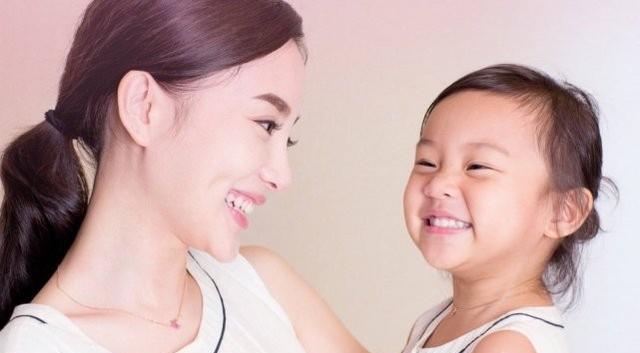 李小璐贾乃亮突然同时发文,回应感情网友:回不