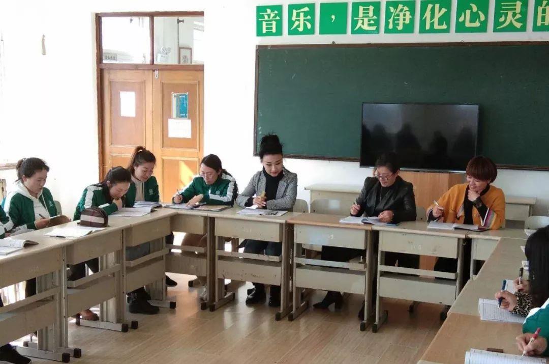 合文化谈心声显本心创佳绩大连文武学校教职工大会