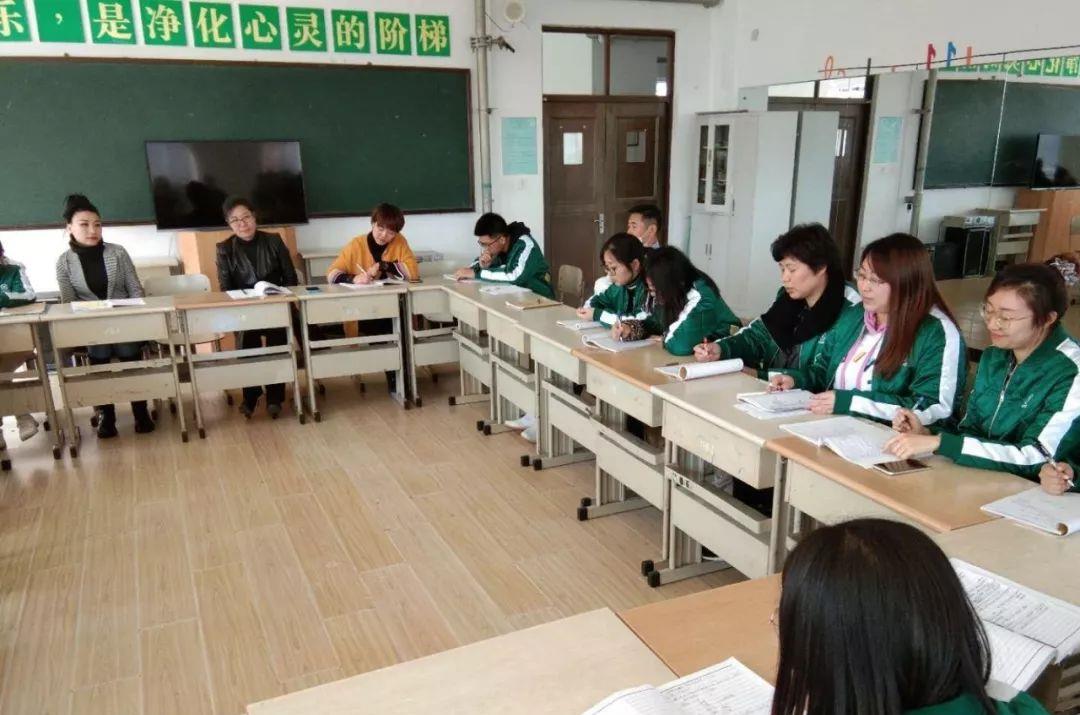 合文化谈心声显本心创佳绩大连文武学校教职工大会