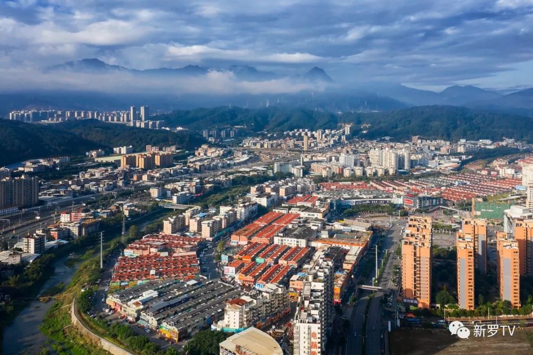 祝福祖国!新罗区百图震撼来袭,献礼中华人民共和国成立70周年!