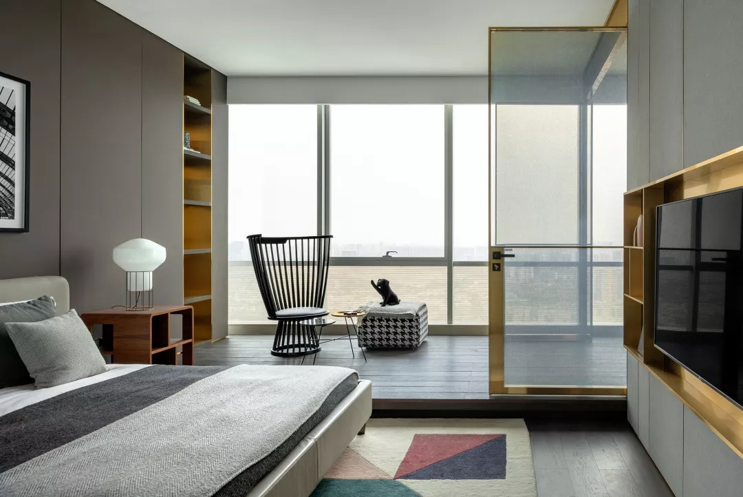 装修公司案例｜极简风设计师操刀的高端豪宅，奢华外表展优雅内涵