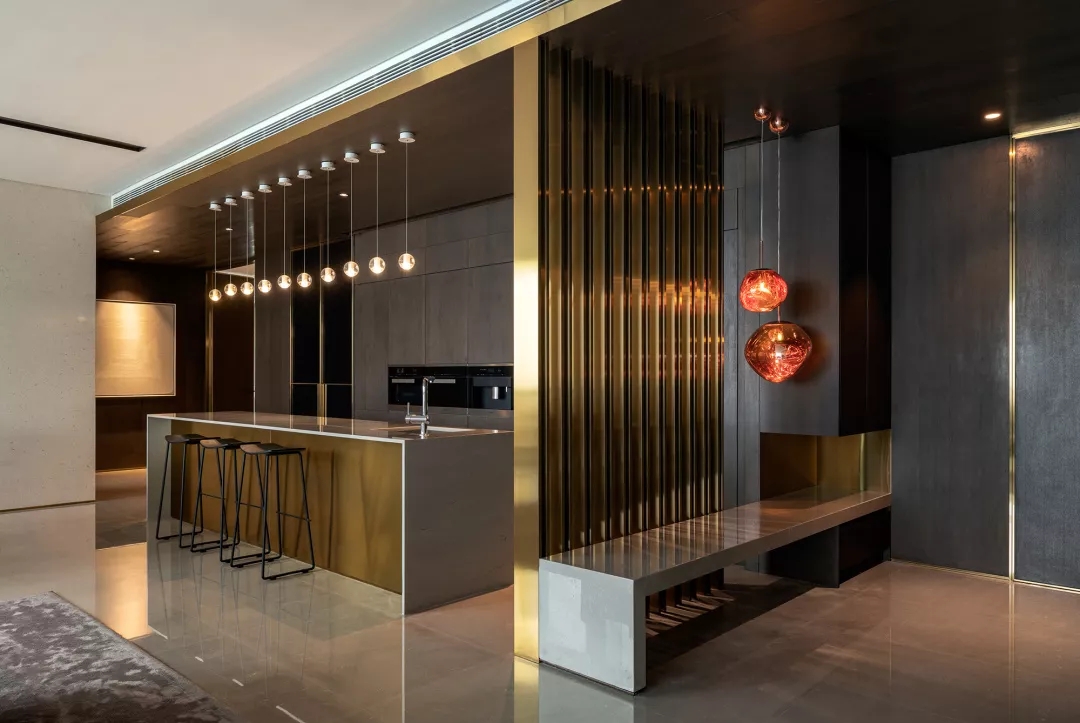 装修公司案例｜极简风设计师操刀的高端豪宅，奢华外表展优雅内涵