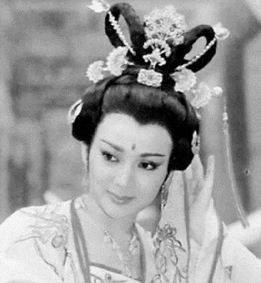古代女子的发型，最仙不过“飞天髻”，你最喜欢哪一种？