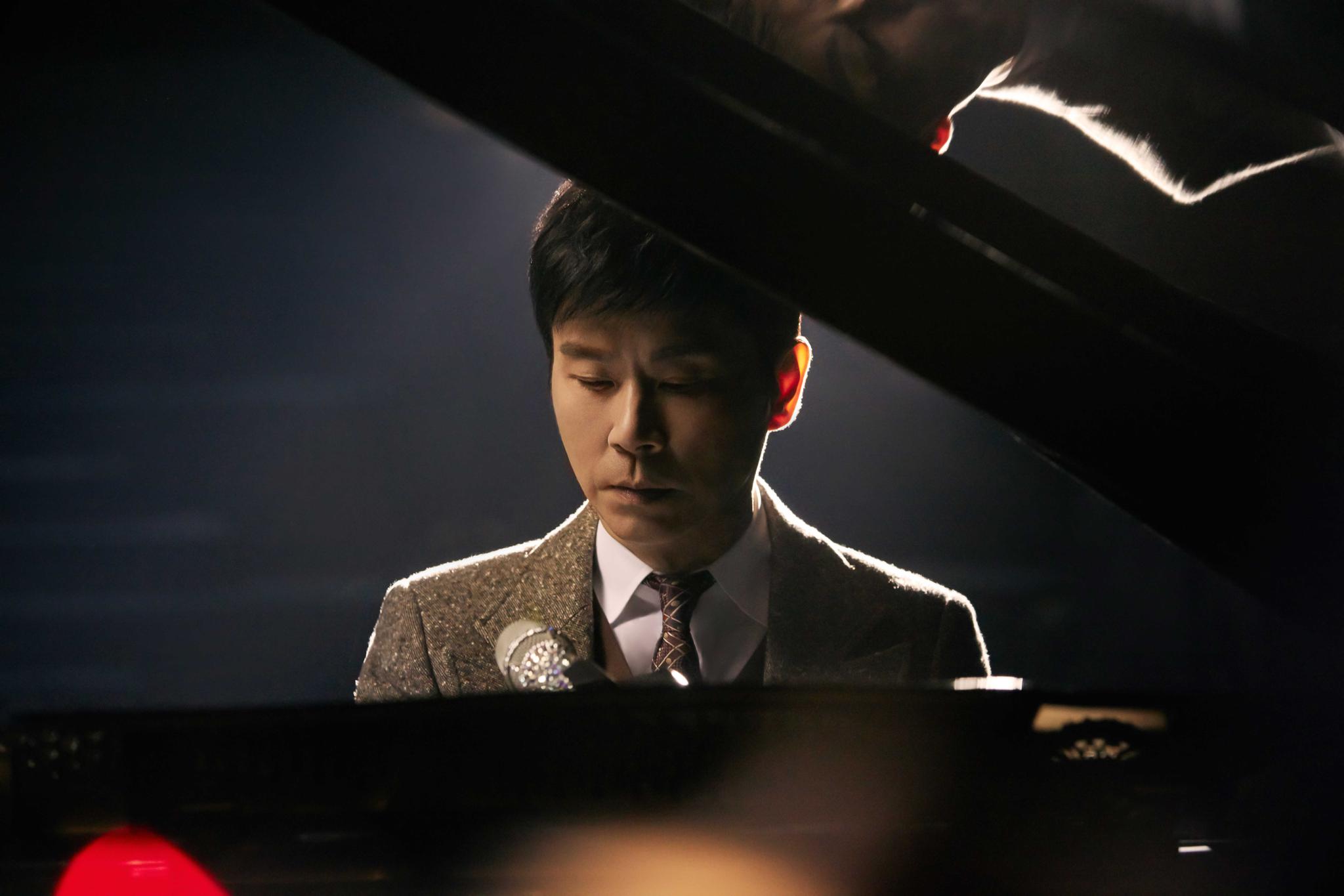 伍思凯现身林俊杰台北演唱会调侃对方是自己中年后的偶像