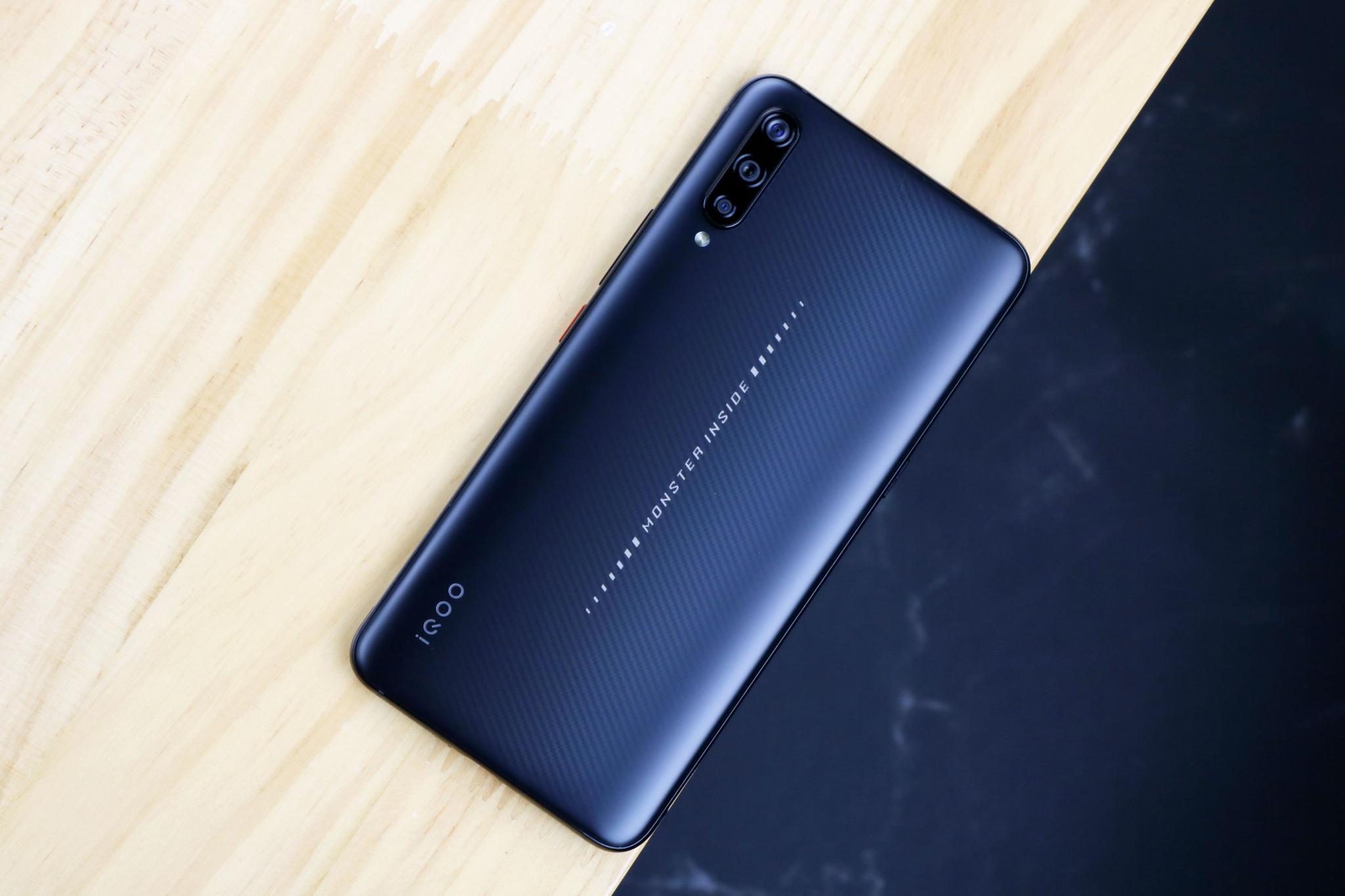 45分钟充满,iqoo旗舰手机44w超快闪充治愈强迫症