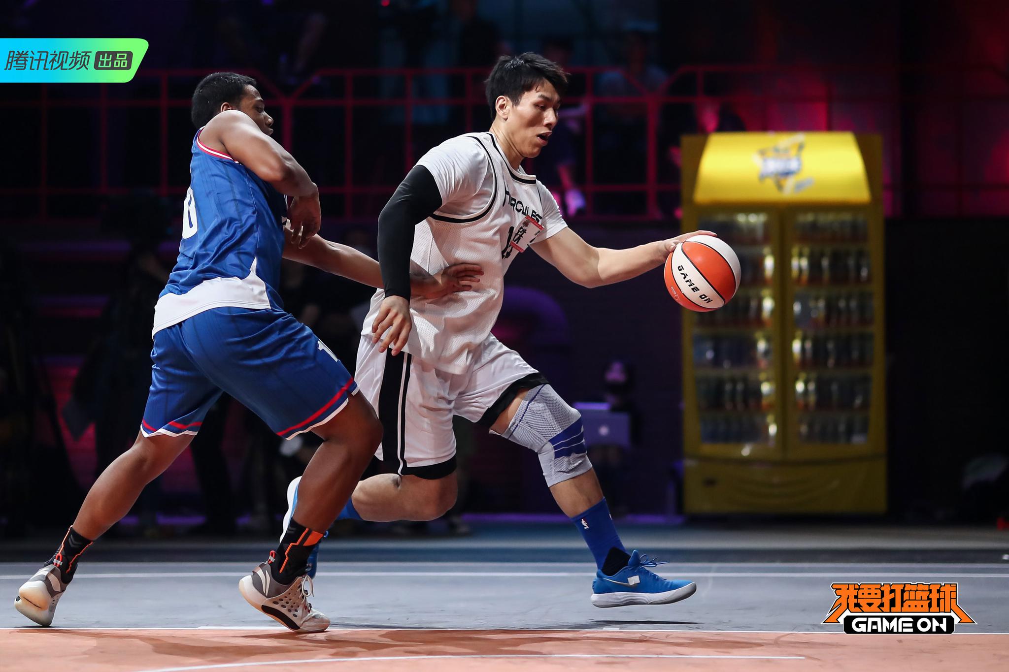 《我要打篮球》张宁回归铁牛上场 李易峰邓伦
