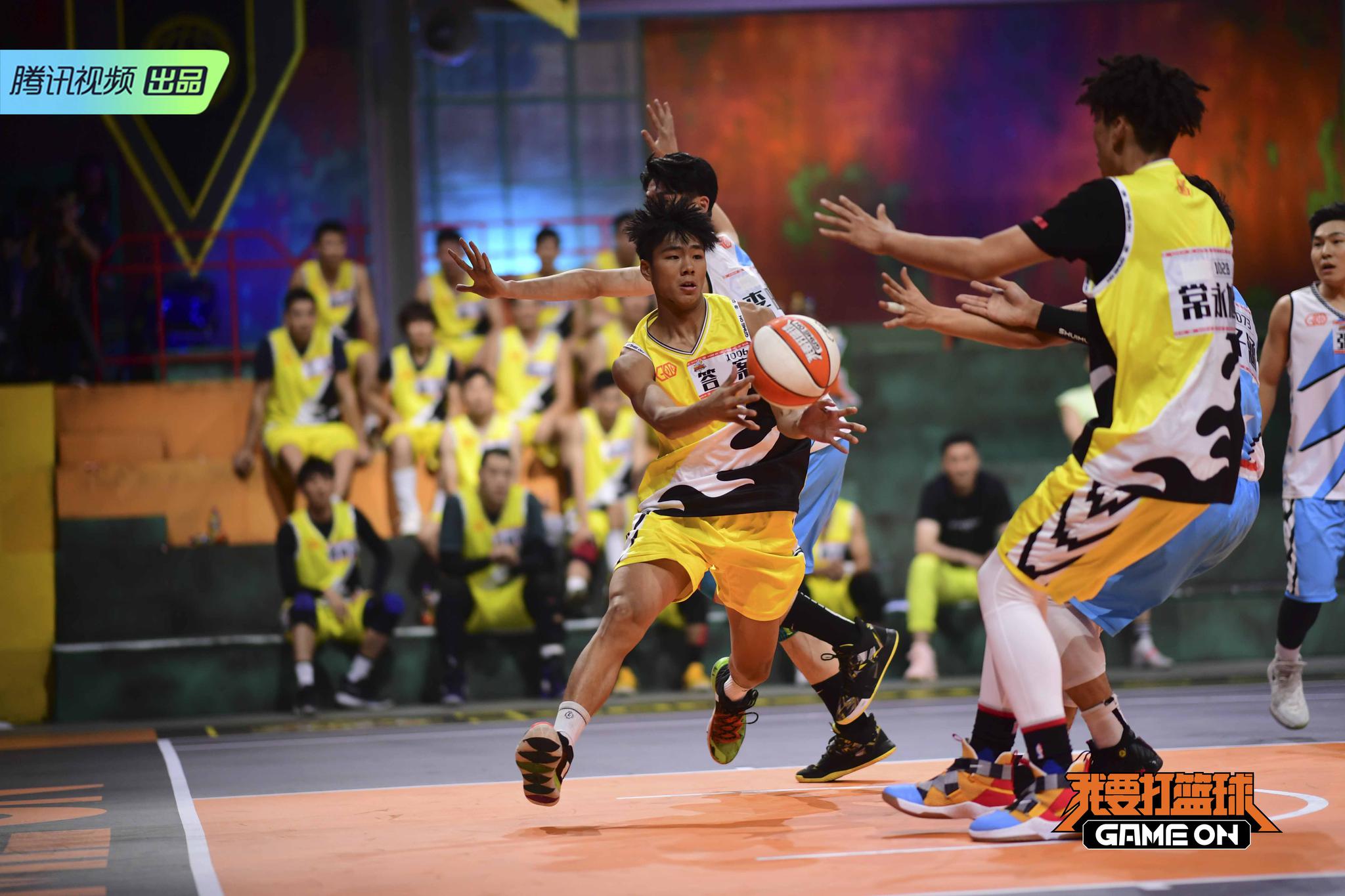 《我要打篮球》林书豪自曝看队员比赛紧张 杜锋强调认真打球!