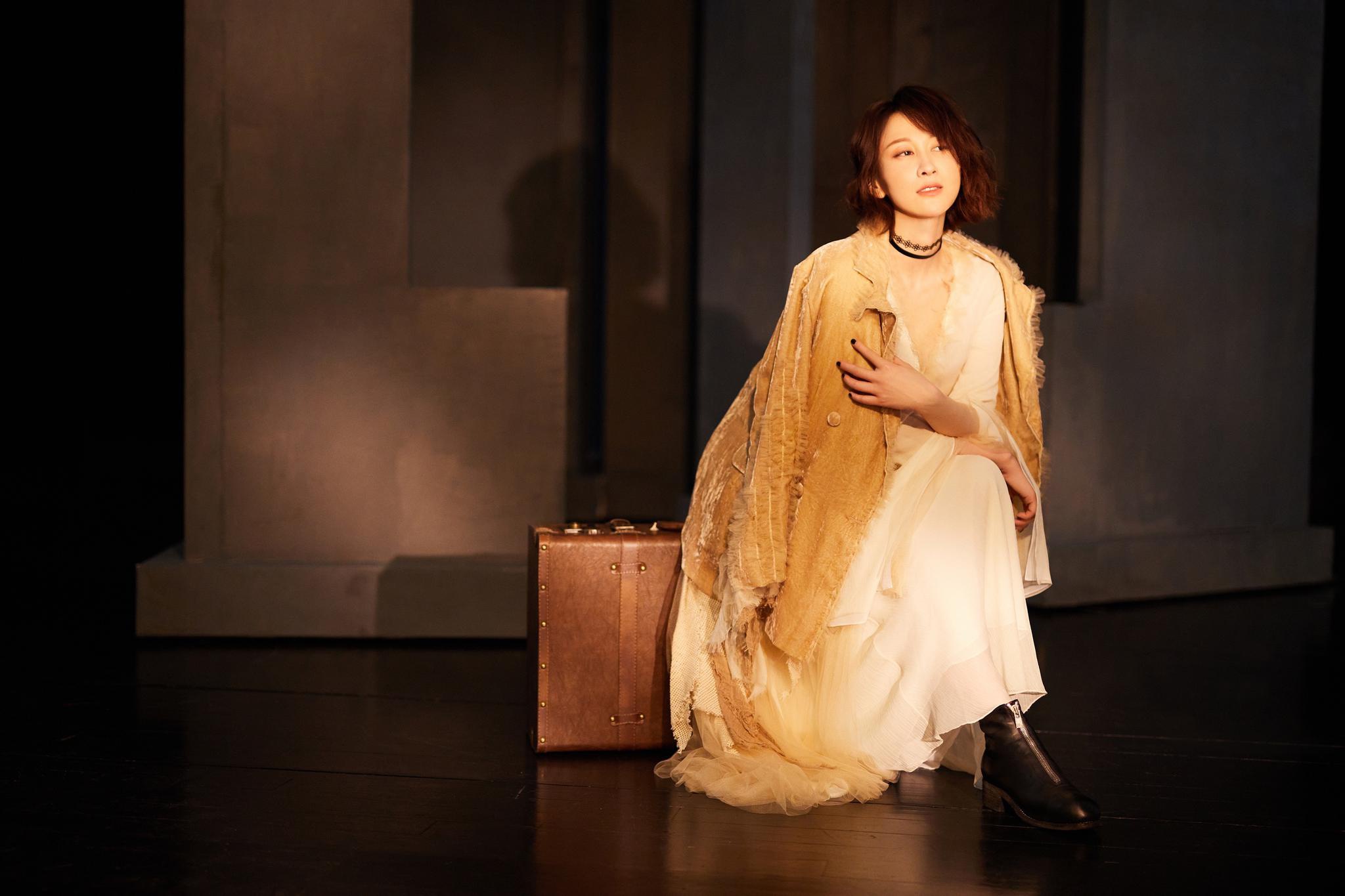 演员练练主演话剧我的妹妹安娜深圳火爆上演