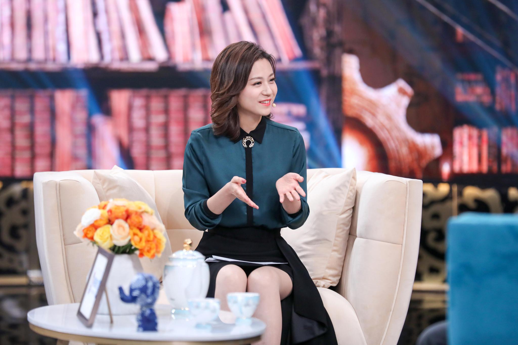 去年,热播剧《少年派》里赵今麦饰演的"林妙妙",便对父亲上演了这令人