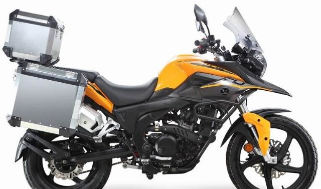 配置方面,赛科龙zs250gs算是比较有诚意的,全液晶仪表,行车信息显示