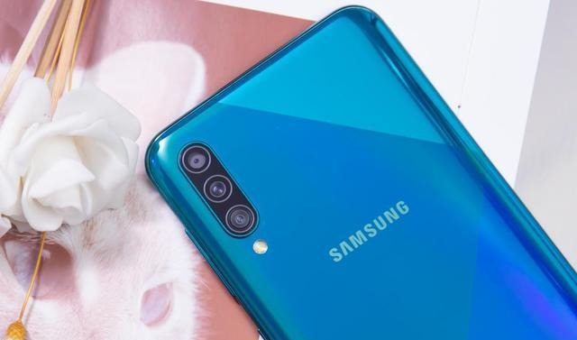 年轻人的必备之选,精致全能,这是对三星a50s的完美诠释