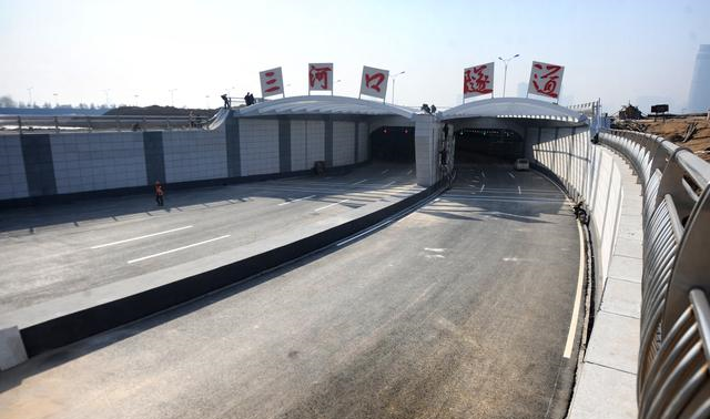 临沂三河口隧道将迎来7周年隧道灯亮了7年不眨眼