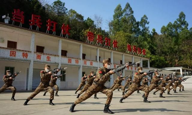 武警部队防疫练兵两不误备战强能弦不松