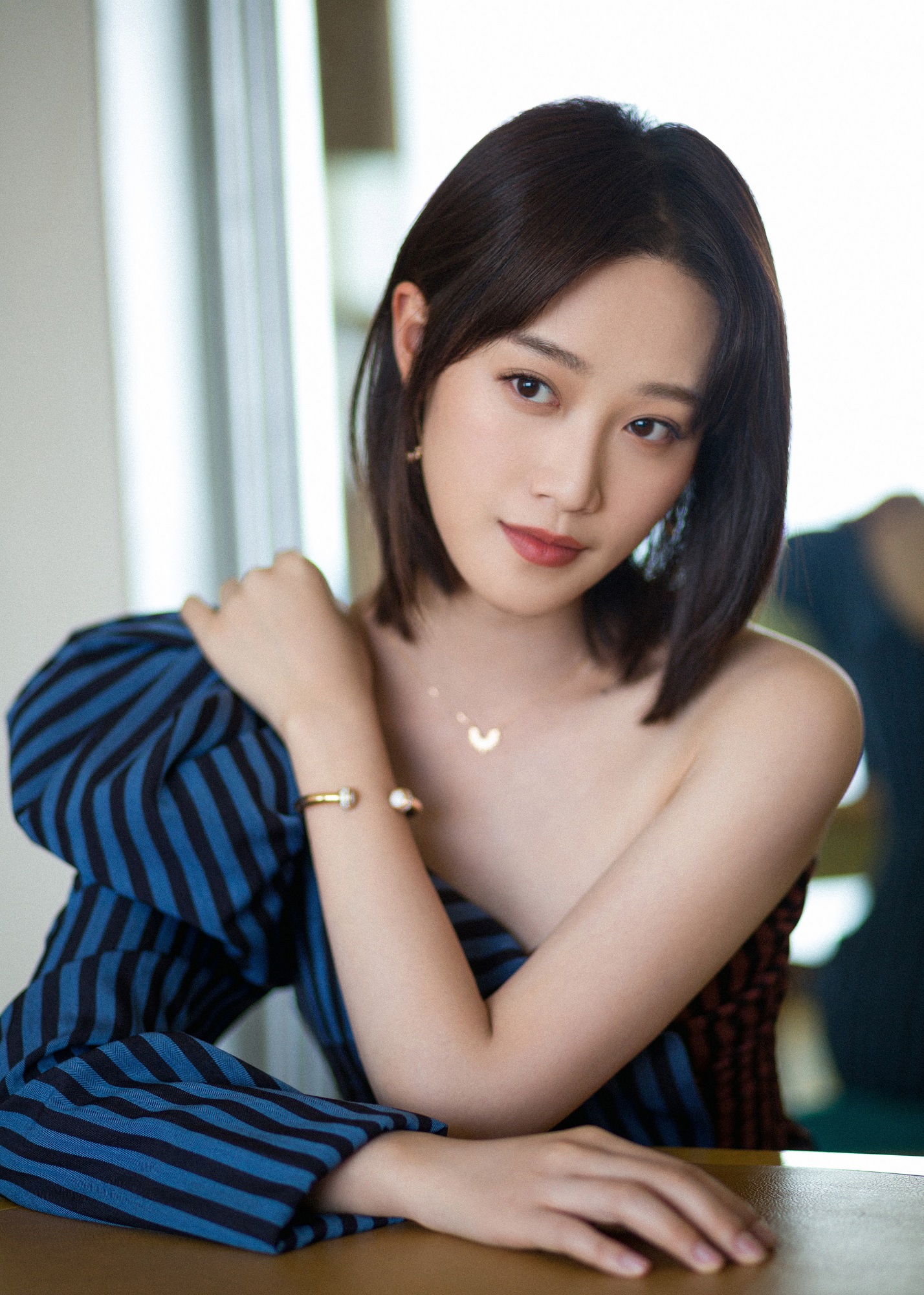 蓝盈莹亮相《令人心动的offer》 满分诠释"职场黑话"