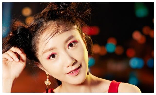 她是暗黑者的女法医也是黄轩唯一承认的女友如今没有痣成路人