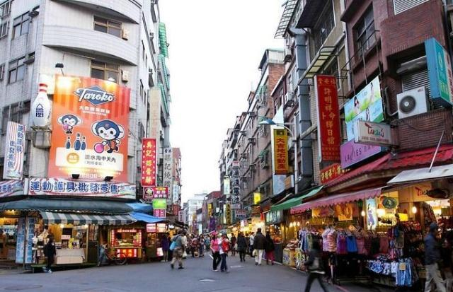 台北的一条老街,周杰伦的粉丝都会去,因为这里是他的故乡