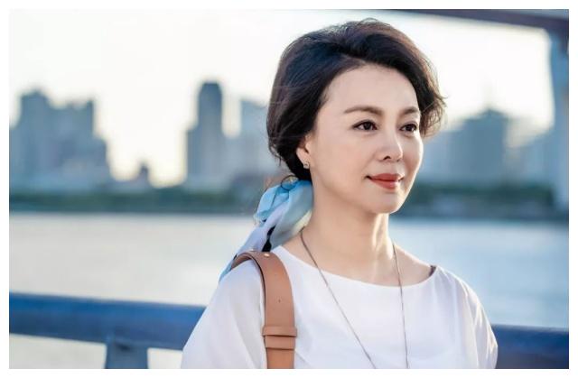 推手中隐藏着两位实力派演员,她们在剧中都扮演了贾乃亮的母亲|荣蓉