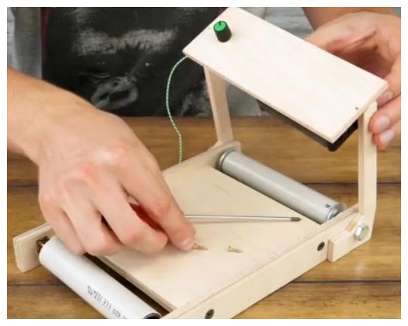 男子发明"迷你跑步机",将仓鼠放上去后,网友:瞧这小短腿!