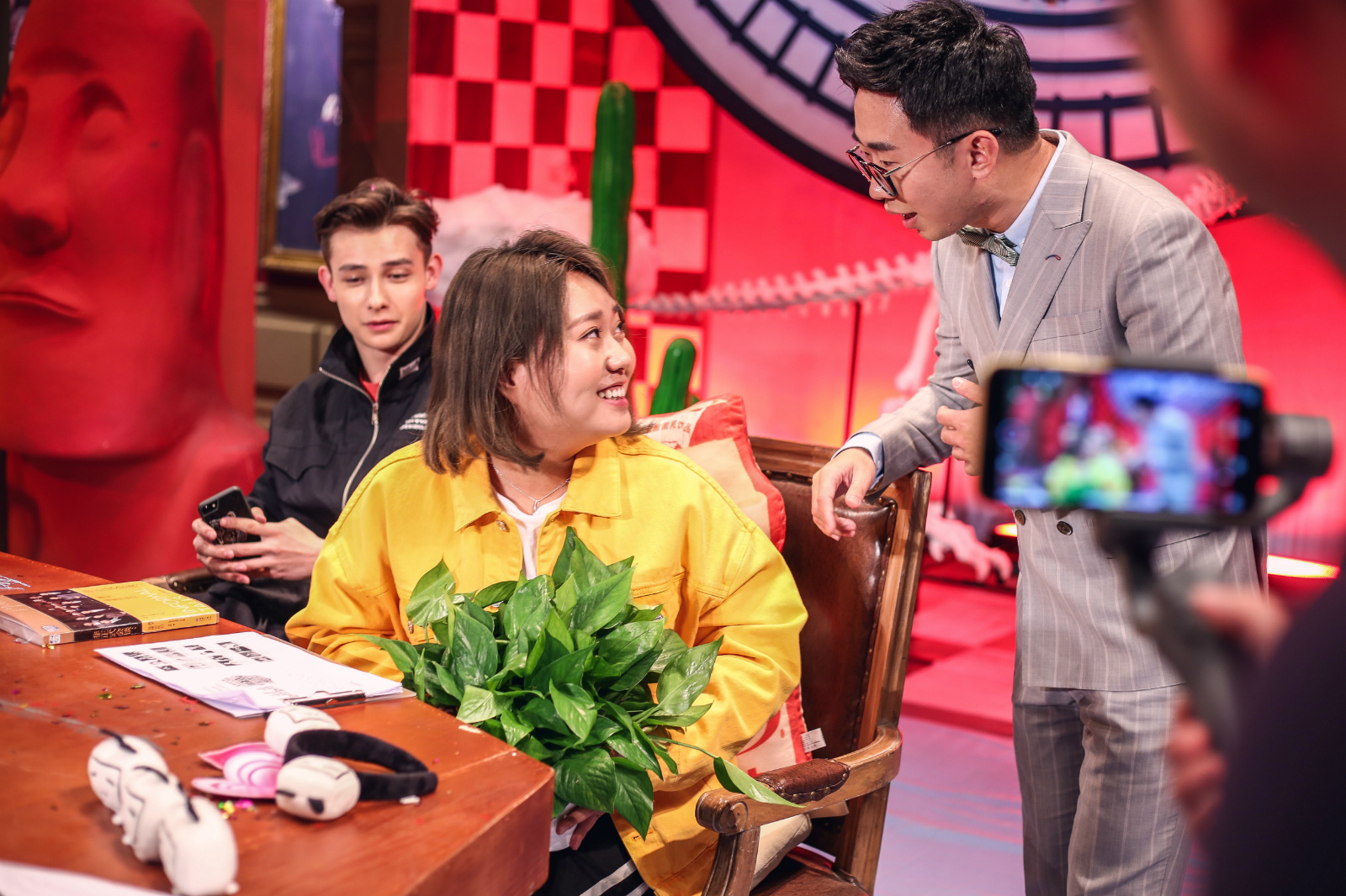 杨迪大呼被针对非正式会谈第五季第二期现场玩梗不断