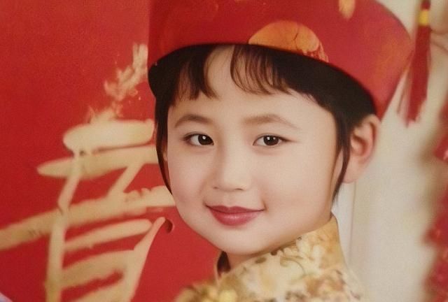 杨紫小时候的样子图片
