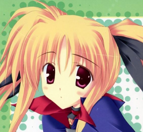 动漫头像二次元金发小姐姐打扮华丽高贵典雅显气质