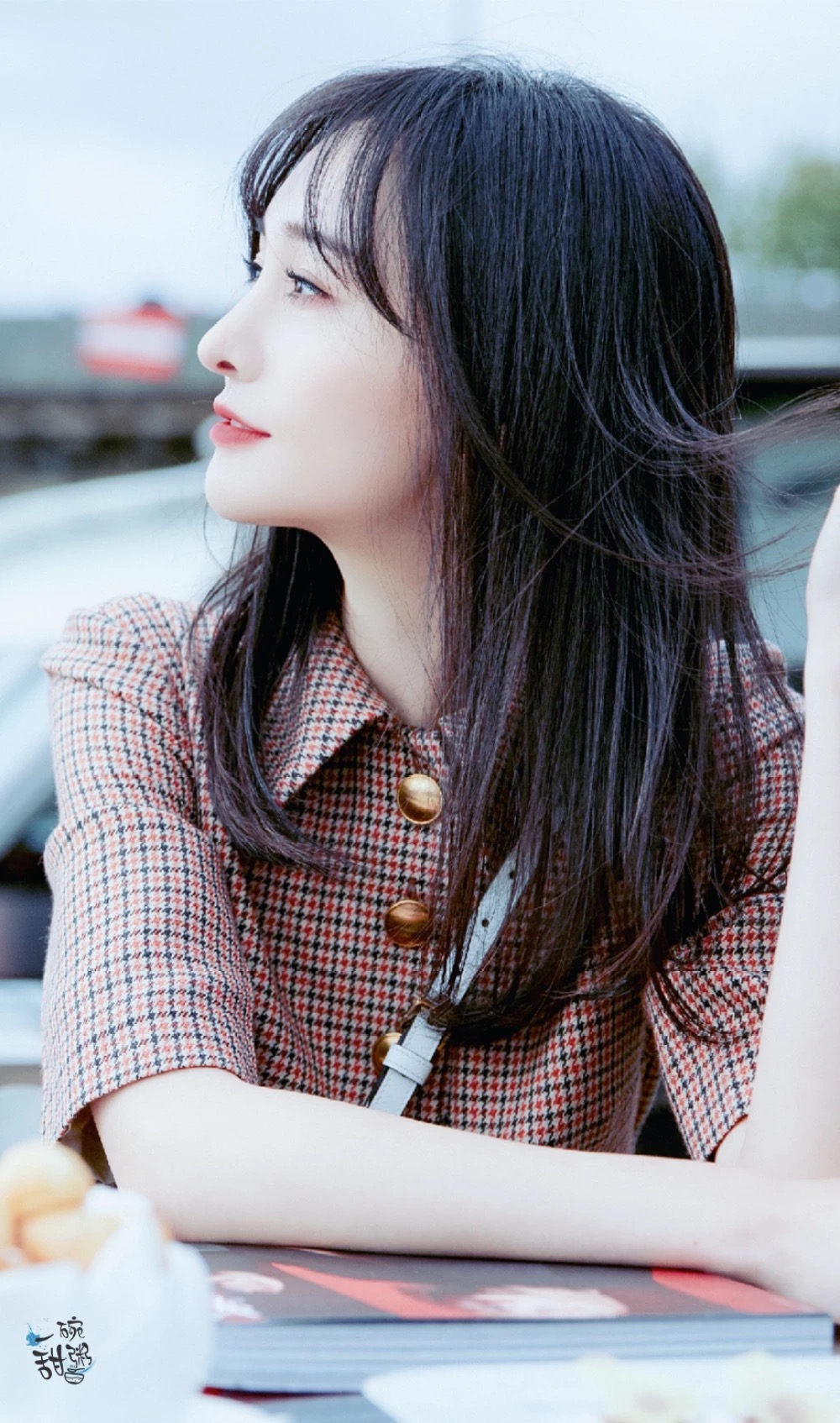 郑爽版小倩造型公布一白一黑不同类型之美却都让人很惊艳