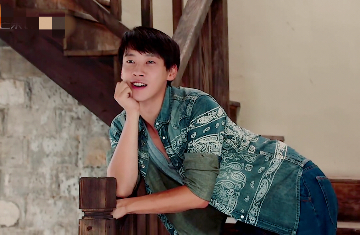 我们的青春期上星热播昌隆演活痞帅暖男